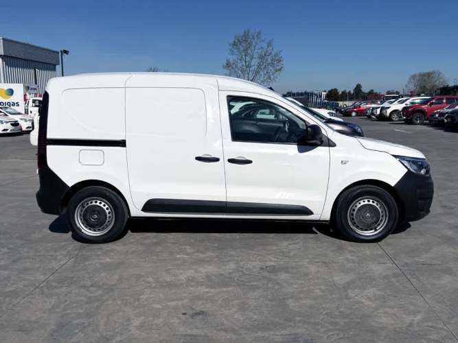 RENAULT EXPRESS 2023