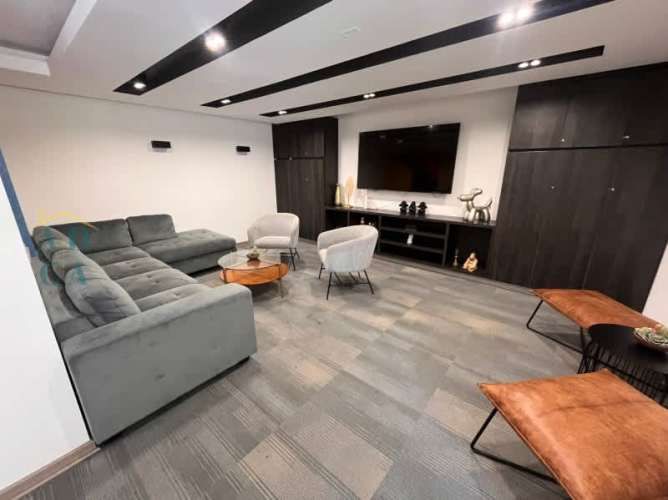 COMODO DEPTO. DE 3D+3B+2E+1B