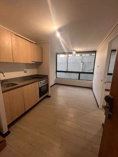 Departamento 1D-1B, a pasos de metro Plaza Chacabuco