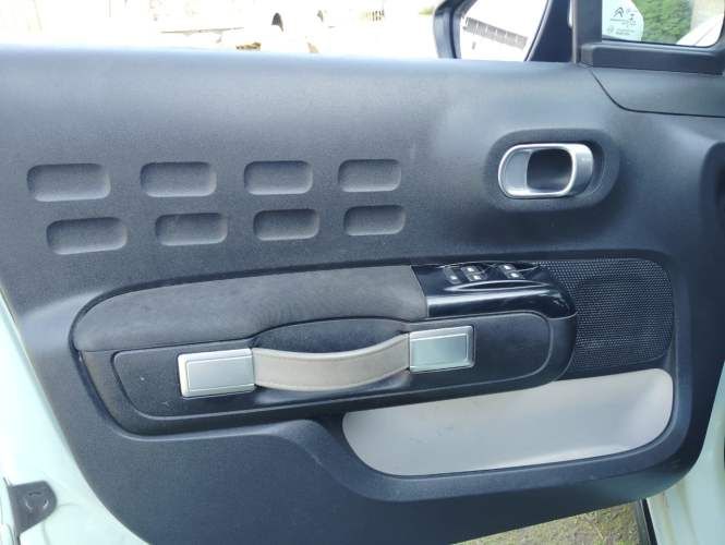 CITROEN C3 FEEL 1.2 FULL MT 2019