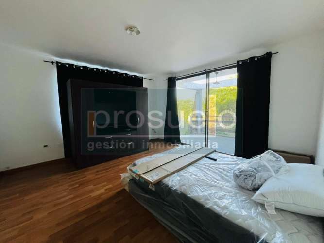 AMPLIA Y HERMOSA CASA EN CONDOMINIO CAMPOMAR IV