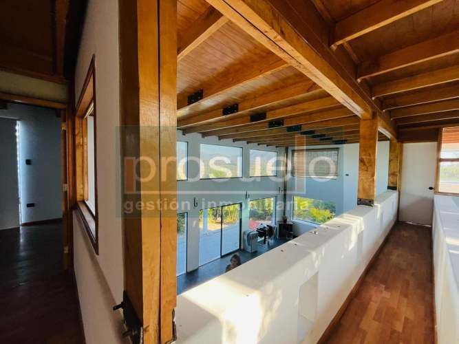 AMPLIA Y HERMOSA CASA EN CONDOMINIO CAMPOMAR IV