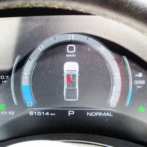 POER TOP DE LINEA CON TAPA PICK UP RETRACTIL ELECTRICA