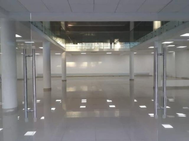 Local SE ARRIENDA EDIFICIO DE 3 PISOS EN ZONA CENTRO (CÓD. 538)