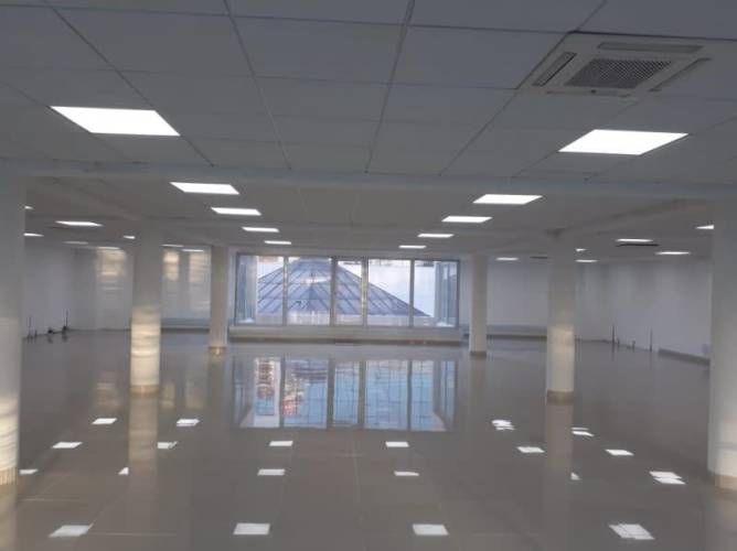 Local SE ARRIENDA EDIFICIO DE 3 PISOS EN ZONA CENTRO (CÓD. 538)