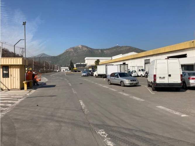 Arriendo bodega de 763 m2 en Parque Industrial de Quilicura.