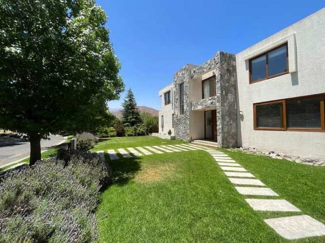 CASA Las brisas de Chicureo