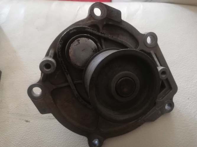 BOMBA DE AGUA JEEP WRANGLER AÑO 2014  2.8 DIESEL