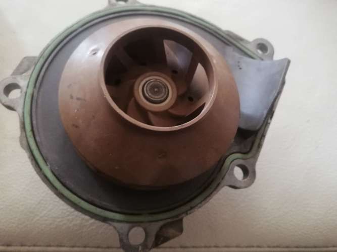 BOMBA DE AGUA JEEP WRANGLER AÑO 2014  2.8 DIESEL