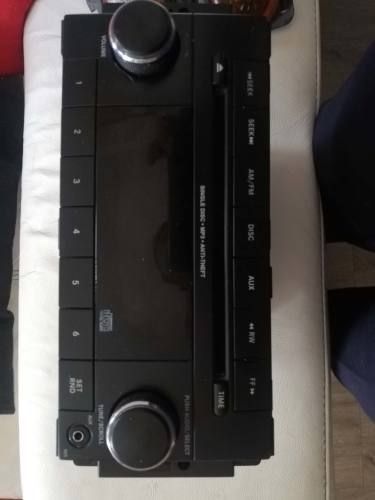 RADIO ORIGINAL JEEP WRANGLER 2.8 DIESEL AÑO 2014