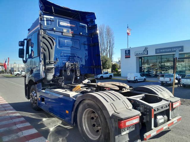 Tracto Renault T-480   4x2