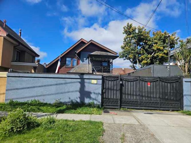 Venta casa en Huertos Familiares, remodelada