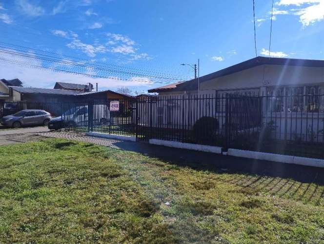 Amplia casa en la villa San Pedro con destino comercial
