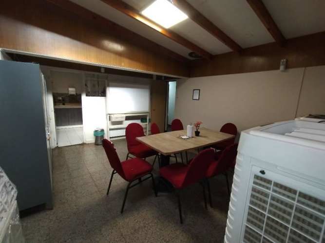 Amplia casa en la villa San Pedro con destino comercial