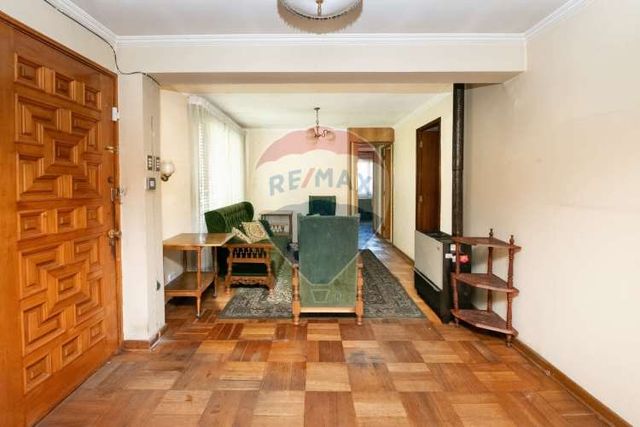 Gran casa en calle los dominicos