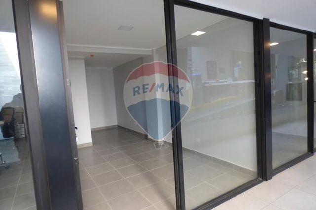 Locales com/oficinas edificio nuevo calle serrano