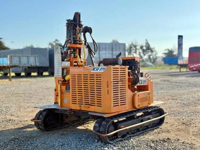 2015 Hincadora PAUSELLI 900 con Martillo Hidráulico INDECO HP900