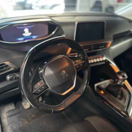 PEUGEOT 3008 MT 2019