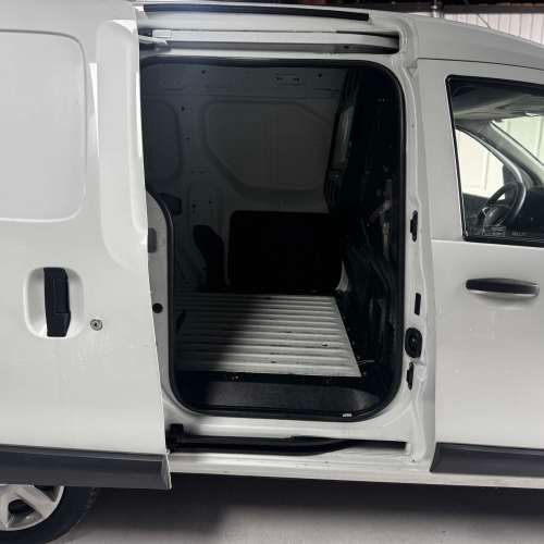 RENAULT DOKKER FURGÓN MT 2021