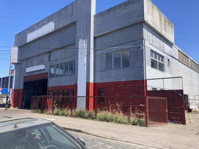 VENDO EXCELENTE GALPON 1600M2 CRUZ CON COLO COLO