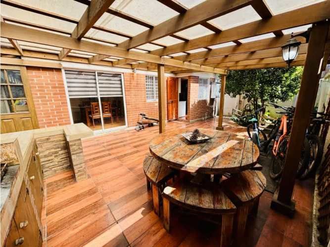 VENDO CASA EN SOL DE TRINARES CURAUMA AMPLIO TERRENO