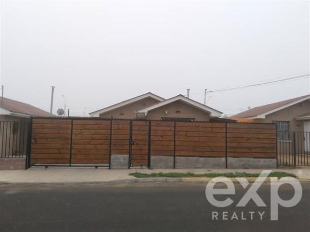 CASA Calle Los Alacalufes No 1878