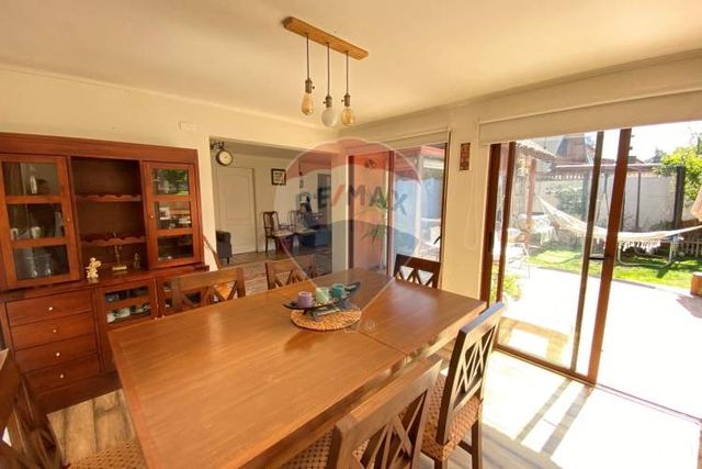 Casa 4d+3d+2e y quincho. la florida