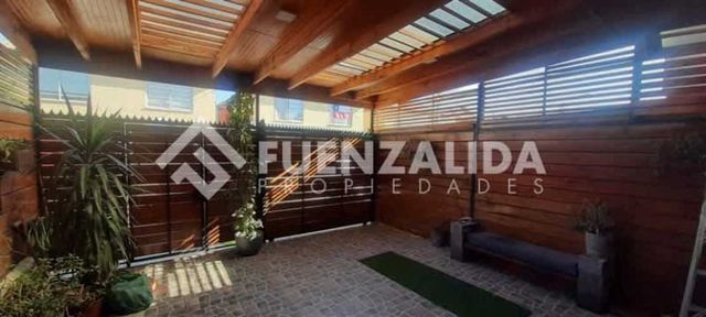 CASA Baquedano con lago blanco