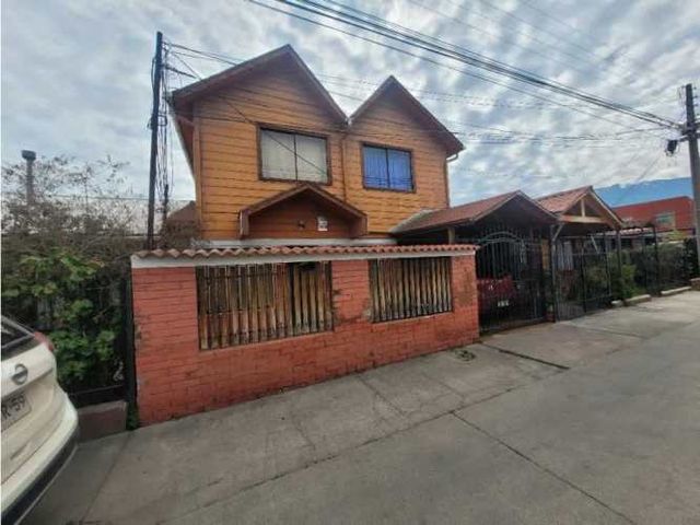 Amplia casa en Los Prados Dos,Puente Alto