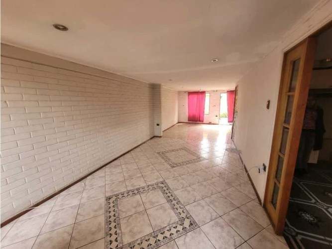 Amplia casa en Los Prados Dos,Puente Alto