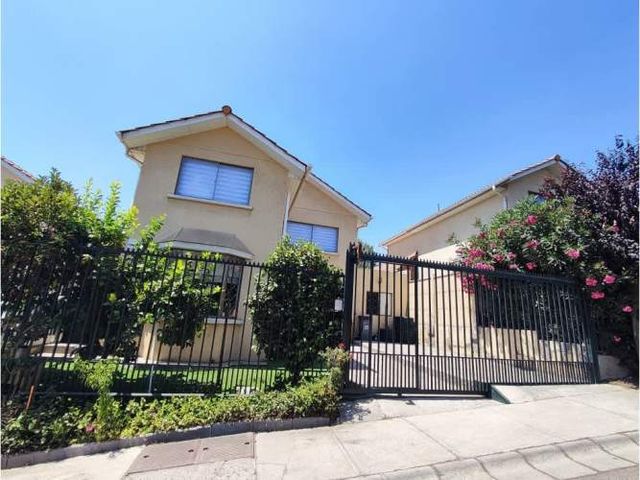 SE VENDE HERMOSA CASA, SECTOR MACUL ALTO, LA FLORIDA