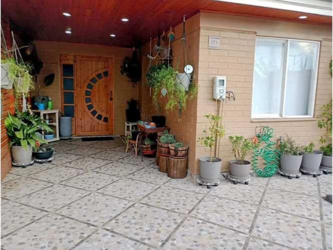 SE VENDE CASA, EN CIUDAD DEL SOL MODELO PRAGA , PUENTE ALTO