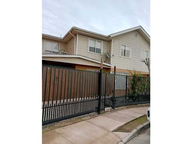 SE VENDE CASA, EN CIUDAD DEL SOL MODELO PRAGA , PUENTE ALTO