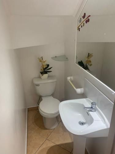 Casa 4 Dorm Jardines del Norte IV-CONVERSABLE