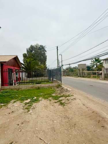 SE VENDE AMPLIO TERRENO EN AVDA EL SAUCE