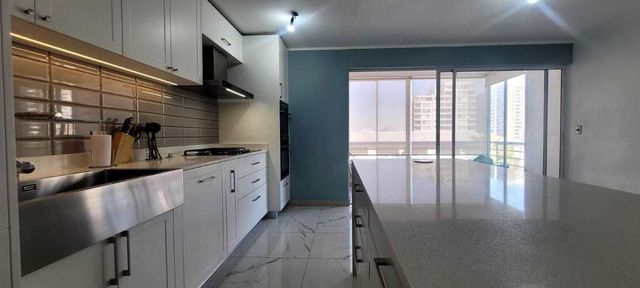 Colegio Corazon de Maria SMiguel. 3D/2.5B (120100)