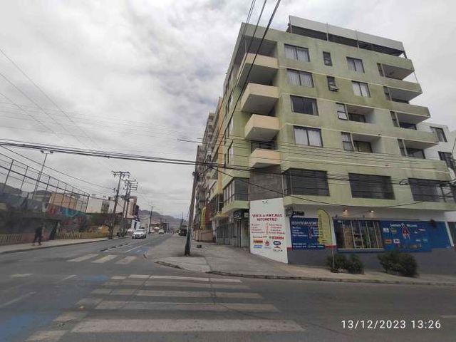 Calle Colombia con Oviedo Cavada