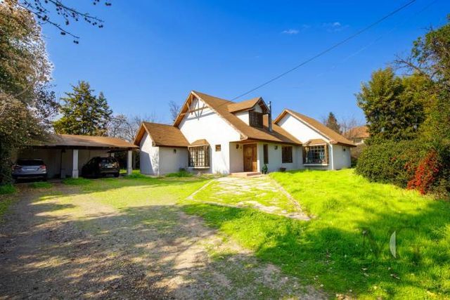 Vende propiedad ubicada en condominio El Palquiao, Machalí