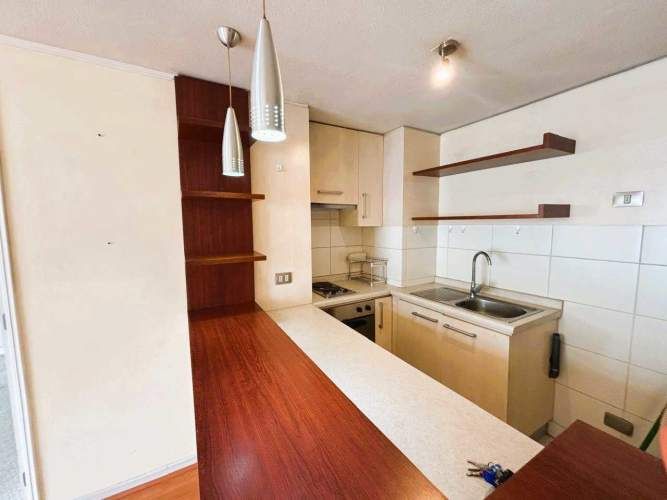 Arriendo  depto edificio Plaza Vista (7767)