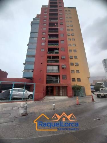 ATENCION REBAJA DE ARRIENDO, AMPLIO Y COMODO DEPARTAMENTO CENTRAL,  AHORA EN 950.000, G.COMUN INCL.
