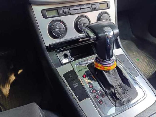 VOLKSWAGEN PASSAT 2007