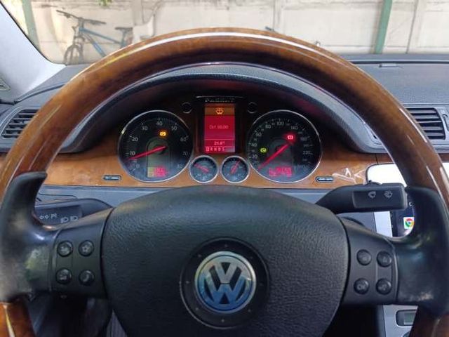 VOLKSWAGEN PASSAT 2007