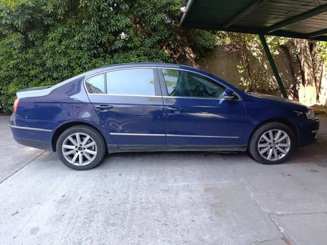 VOLKSWAGEN PASSAT 2007