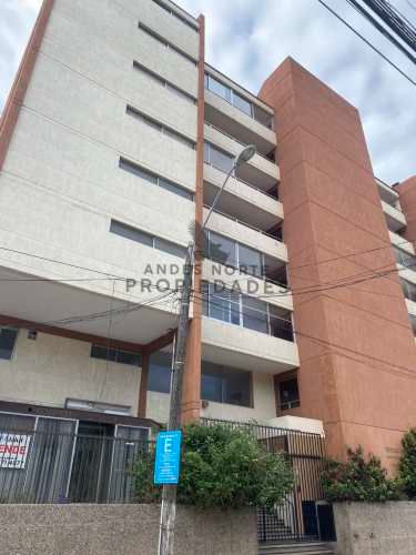 Se vende Departamento Central a pasos de Plaza de Armas de Coquimbo