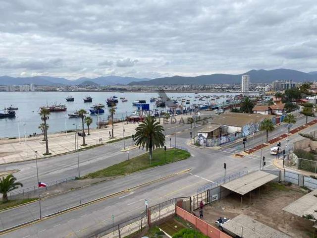 Se vende Departamento Central a pasos de Plaza de Armas de Coquimbo