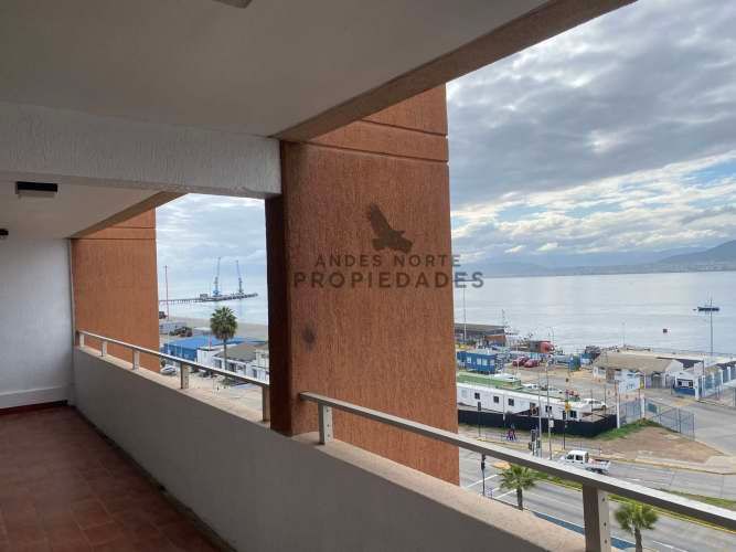 Se vende Departamento Central a pasos de Plaza de Armas de Coquimbo