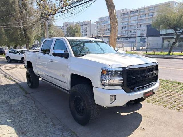 CHEVROLET SILVERADO HIGH COUNTRY LTZ 4WD 5.3 AUT 2018