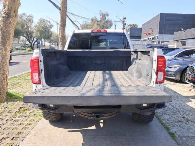 CHEVROLET SILVERADO HIGH COUNTRY LTZ 4WD 5.3 AUT 2018
