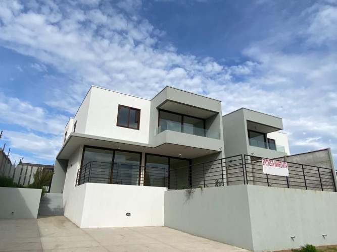 CASA Av. Bosques de Montemar