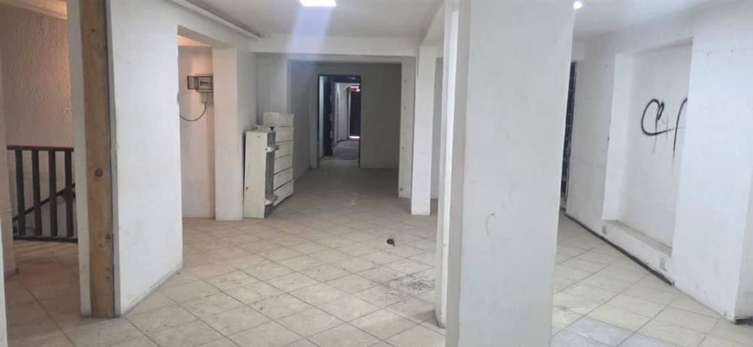 LOCAL COMERCIAL Moneda